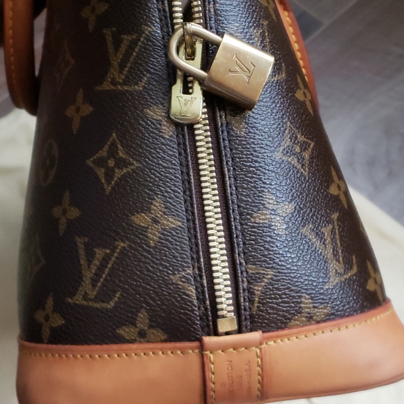 LV Alma PM - Picture 6 of 16
